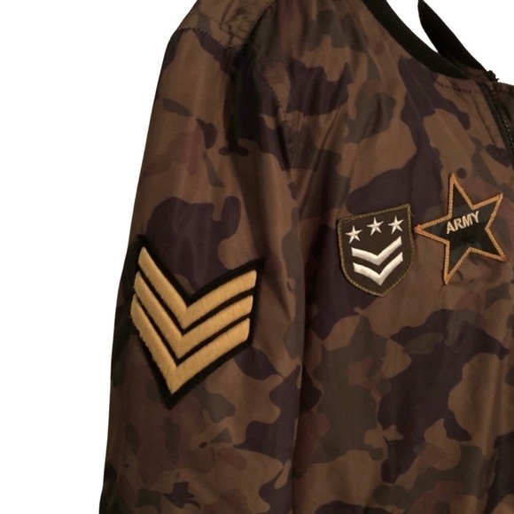 Ron Tomson RNT23 Camouflage Bomber Jacket With Patches Size Medium - Picture 7 of 7